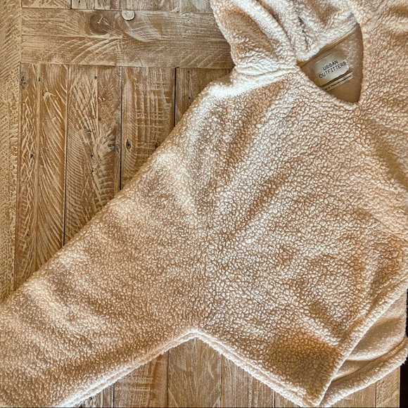 😊🧸Urban Outfitters Teddy Jacket Fleece Hooded Long Sleeve Cropped 🧸😊~ med - Picture 13 of 13